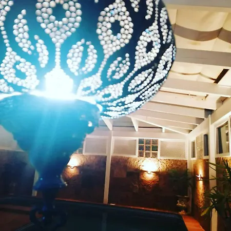 וילה Rosa Meravigliosa Con Piscina Interna קורלחו