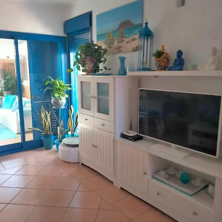 Rosa Meravigliosa Con Piscina Interna Corralejo