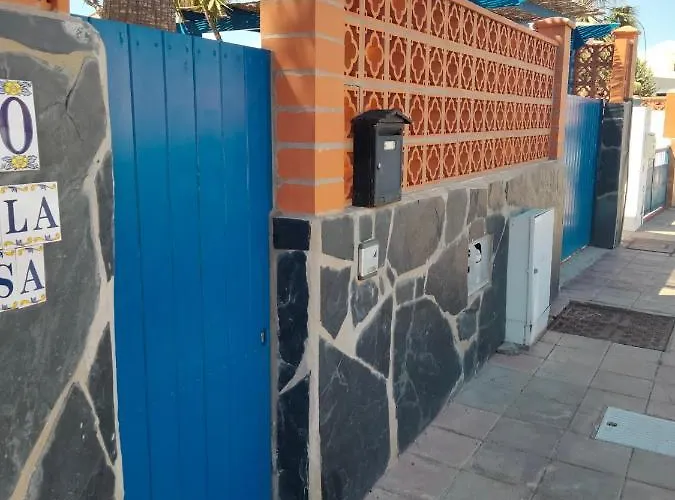 Rosa Meravigliosa Con Piscina Interna *