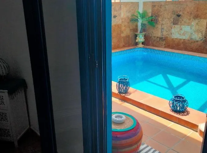 Rosa Meravigliosa Con Piscina Interna *